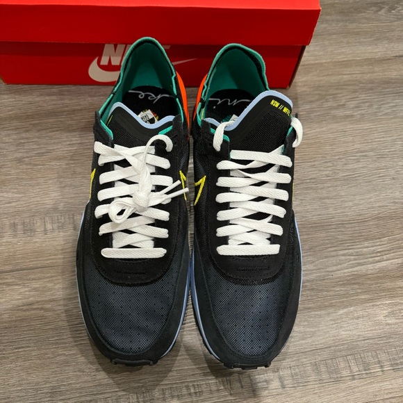 Nike Waffle One Black Yellow Jaune Strike Athletic Sneakers - Picture 4 of 13